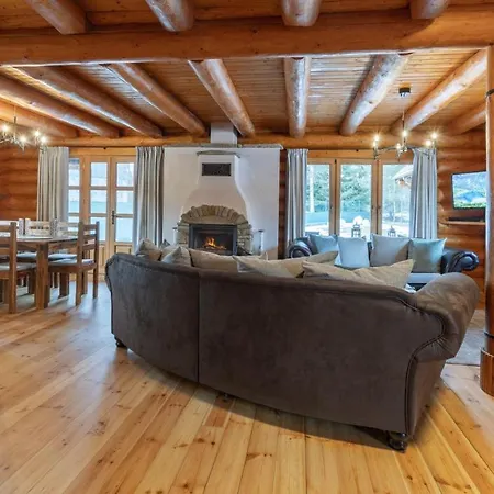 Zrubove Nyaraló *